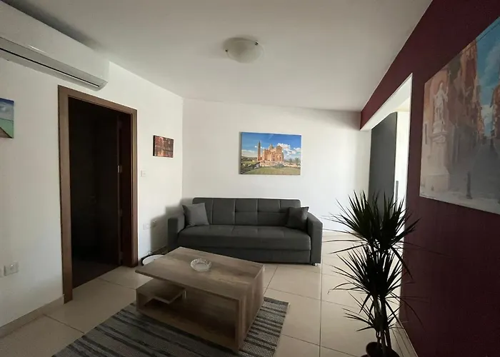 Lovely 3 Bedroom Condo