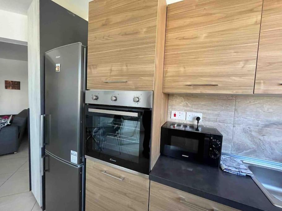 Lovely 3 Bedroom *