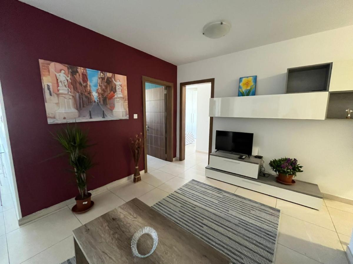 Lovely 3 Bedroom Saint Julian's